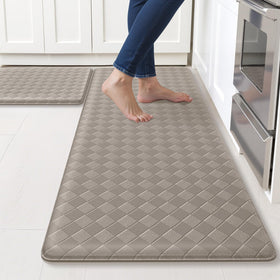 TranquilRelax diamond-pattern kitchen mat at sink provides cushioned comfort.