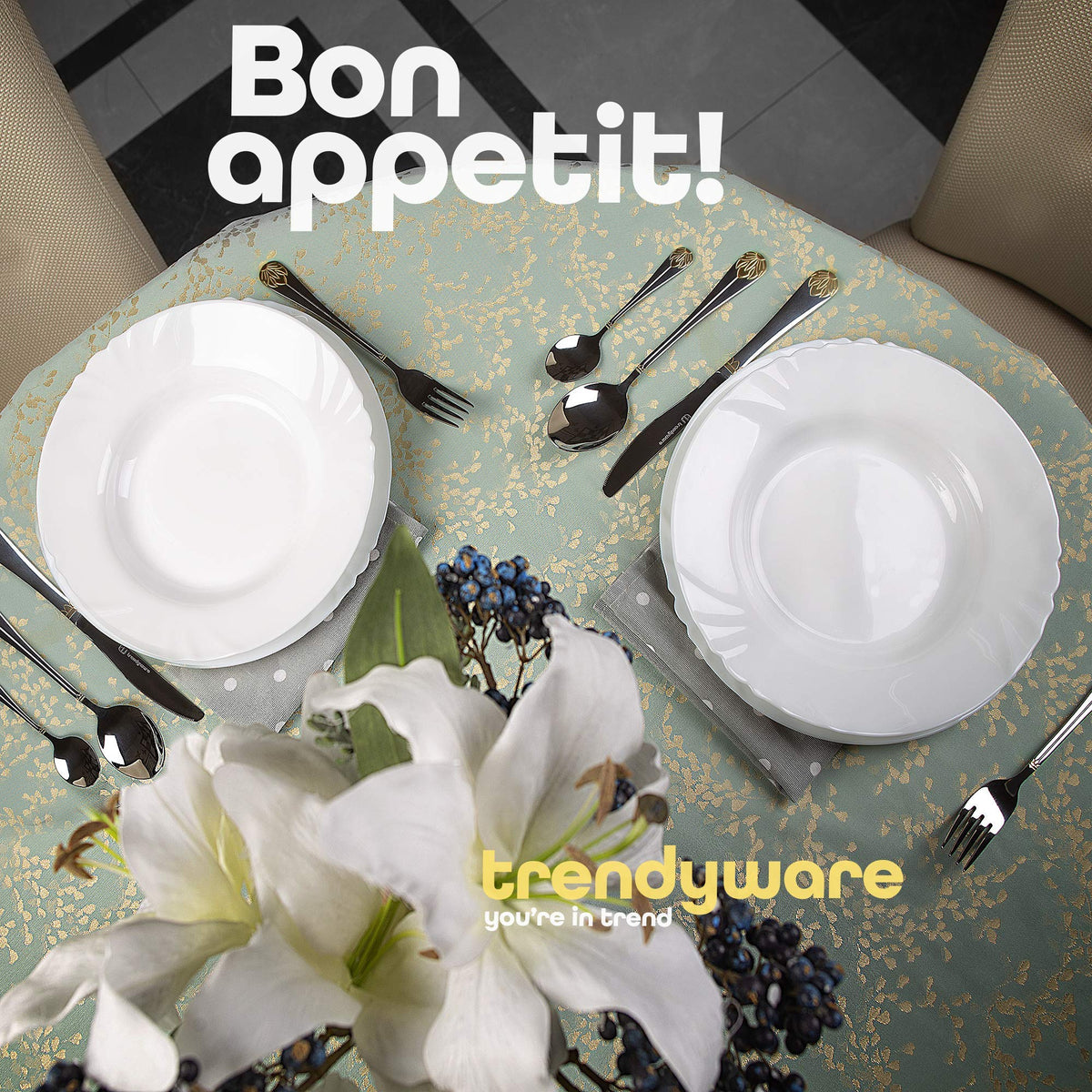 Trendware dinner forks in gold-accented finish, perfect for main courses and stylish dining.