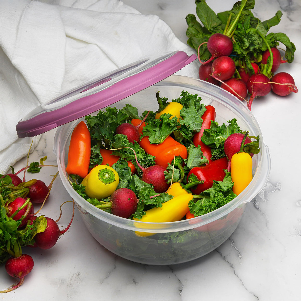 Tribello microwave-safe bowl with lid for convenient reheating.