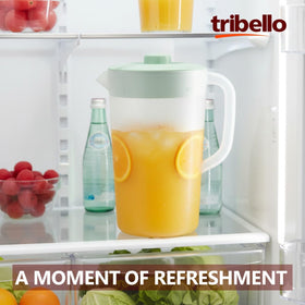Tribello built-in measurement markings help mix drinks accurately.