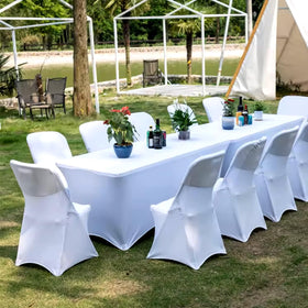 Trlyc wrinkle-resistant tablecloth close-up highlights smooth stretch for seamless coverage.