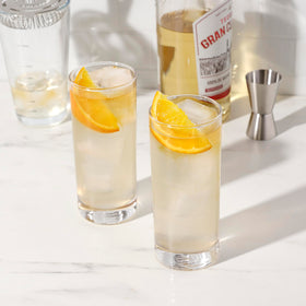 TRUE Highball Glasses soda-water glass for fizzy drinks.