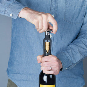 TRUE Self-Pulling Corkscrew worm detail emphasizes centering aid