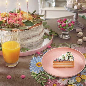 Tudomro Easter and spring events placemat with daisy detail
