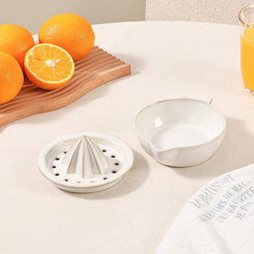 Tuioyoc 8-tooth reamer lid enables smooth, efficient juicing.