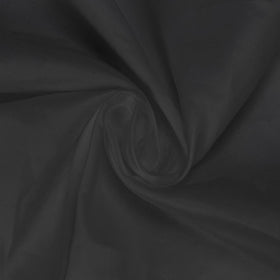 TUOTPE washable and wrinkle-resistant tablecloth suitable for busy hosts.