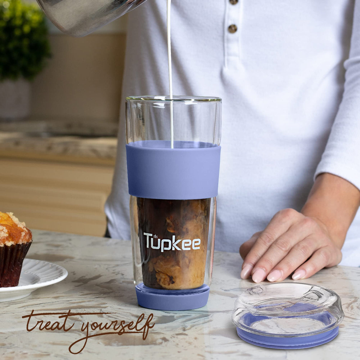 Tupkee hand-blown borosilicate glass offers heat resistance and clarity.