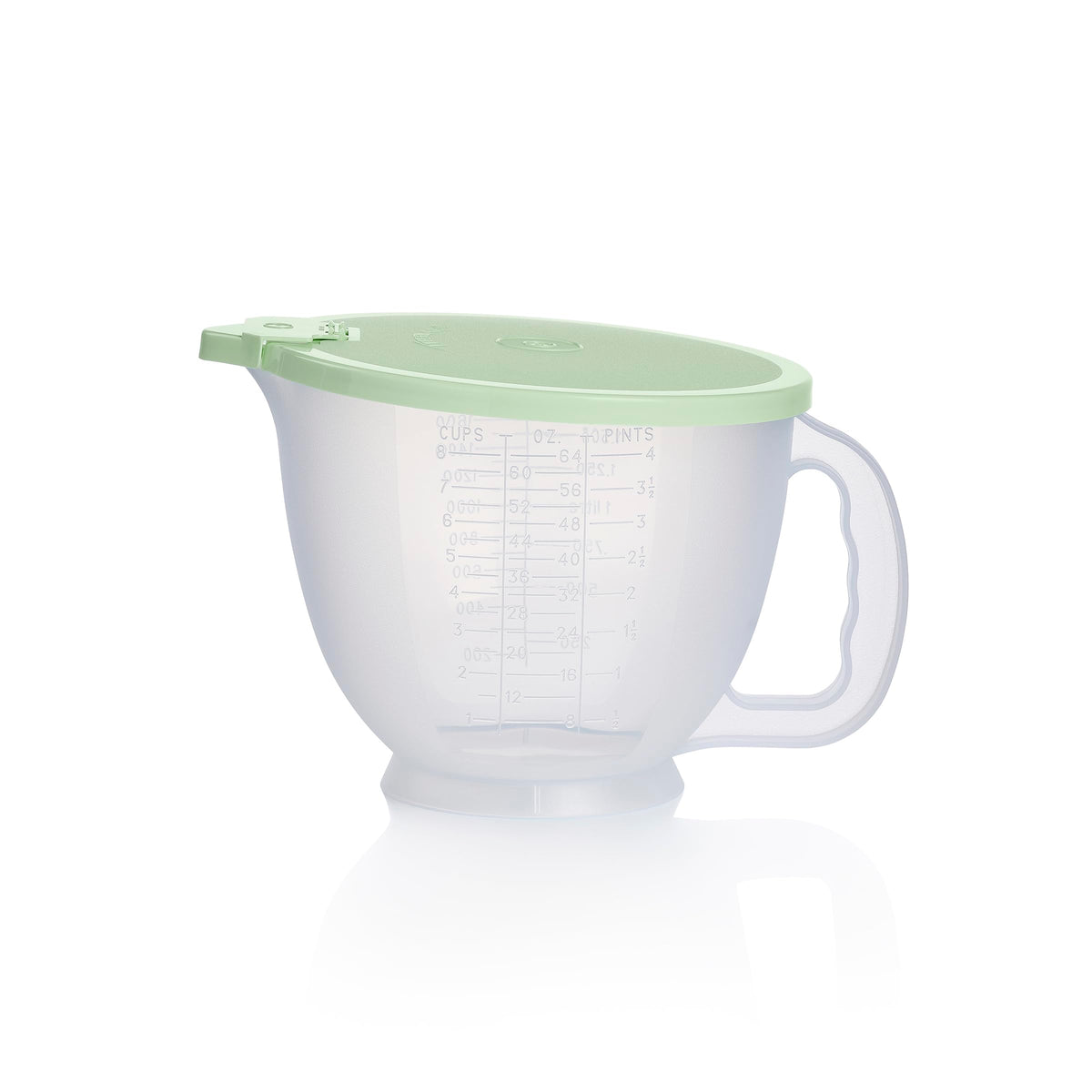 Tupperware Classic Mix-N-Store stable base prevents tipping.