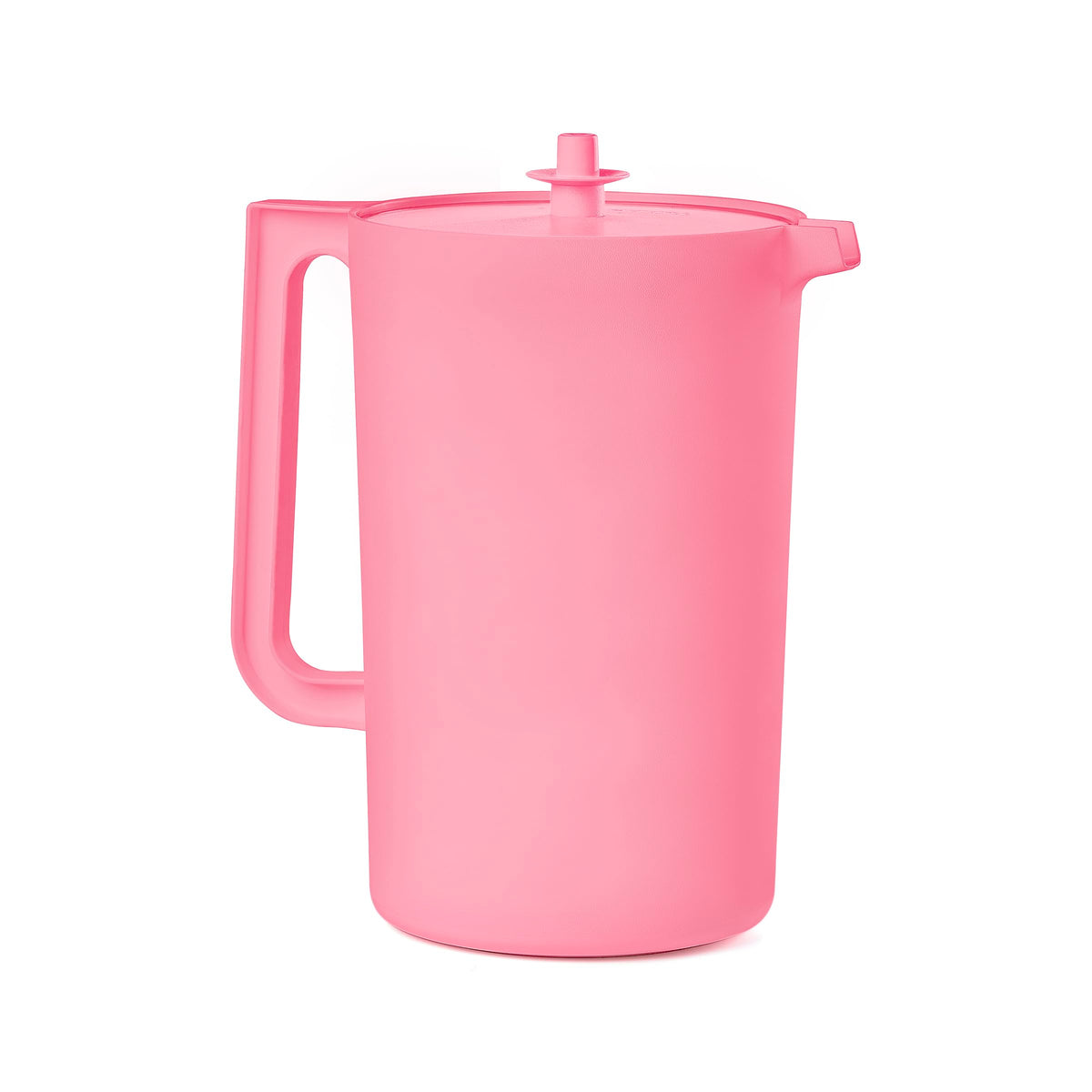 Tupperware Heritage 1 Gallon Pitcher pour demonstrates a smooth, splash-free pour for gatherings.