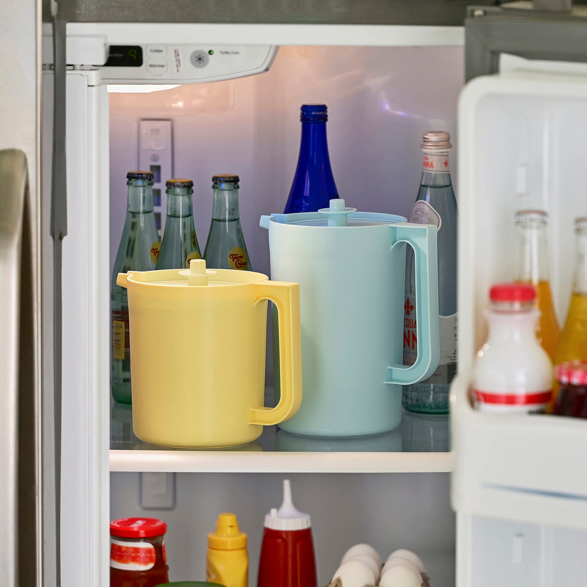Tupperware Heritage Pitcher dishwasher-safe for easy cleanup.