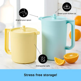Tupperware Heritage Pitcher ergonomic-handle for comfortable pouring.