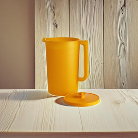 Tupperware Impressions pitcher sheer material lets you see contents clearly.