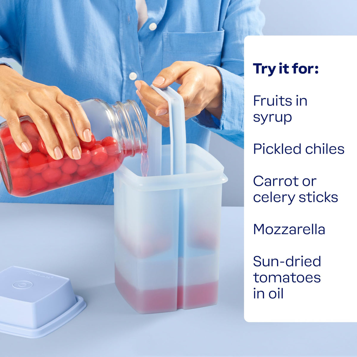 Tupperware Pick-a-deli lid closed, showcasing airtight freshness.