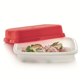 Tupperware Season-Serve marinating container front view with ample 2.9 L capacity.