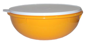 Tupperware Vintage Fix N Mix Bowl with butterfly tab seal, virtually airtight for fresh leftovers.