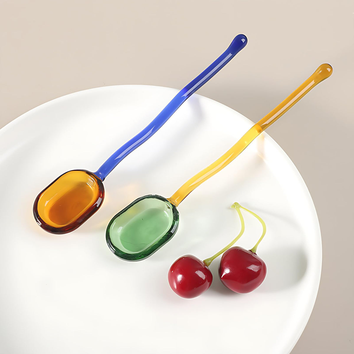 Turbokey dessert and sugar spoons elevate party setups.