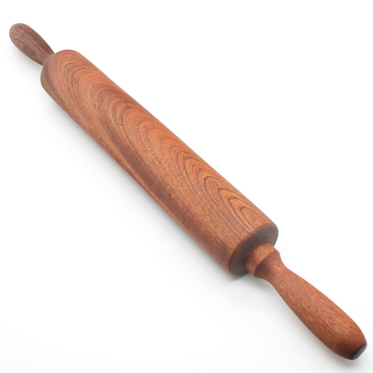 TUSIWIT Classic Sapele rolling pin wood grain close-up highlighting premium single-piece construction.