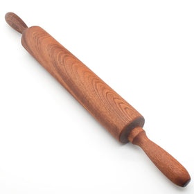 TUSIWIT Classic Sapele rolling pin wood grain close-up highlighting premium single-piece construction.