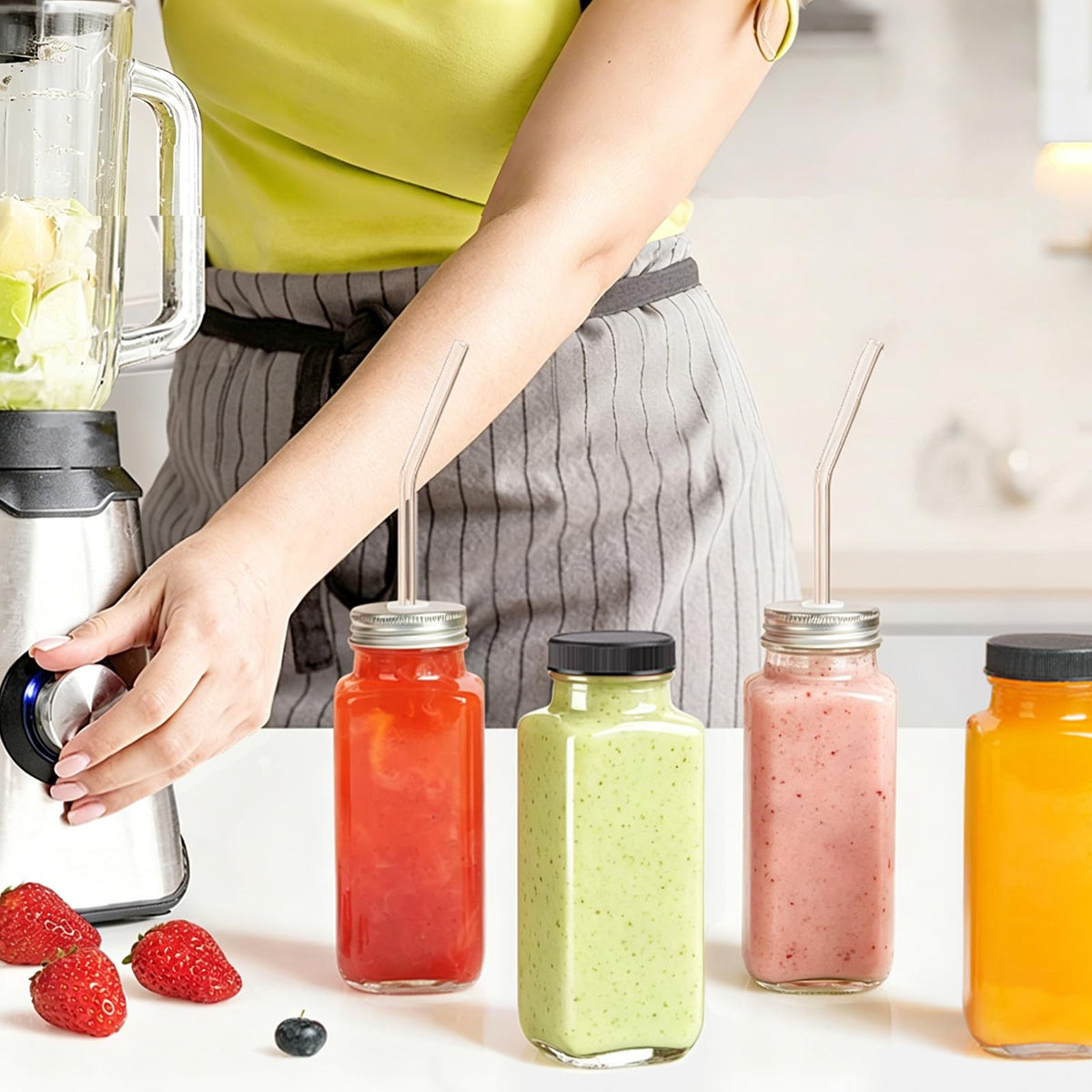 TUZAZO aluminum lid with straw holes enables easy on-the-go sipping.