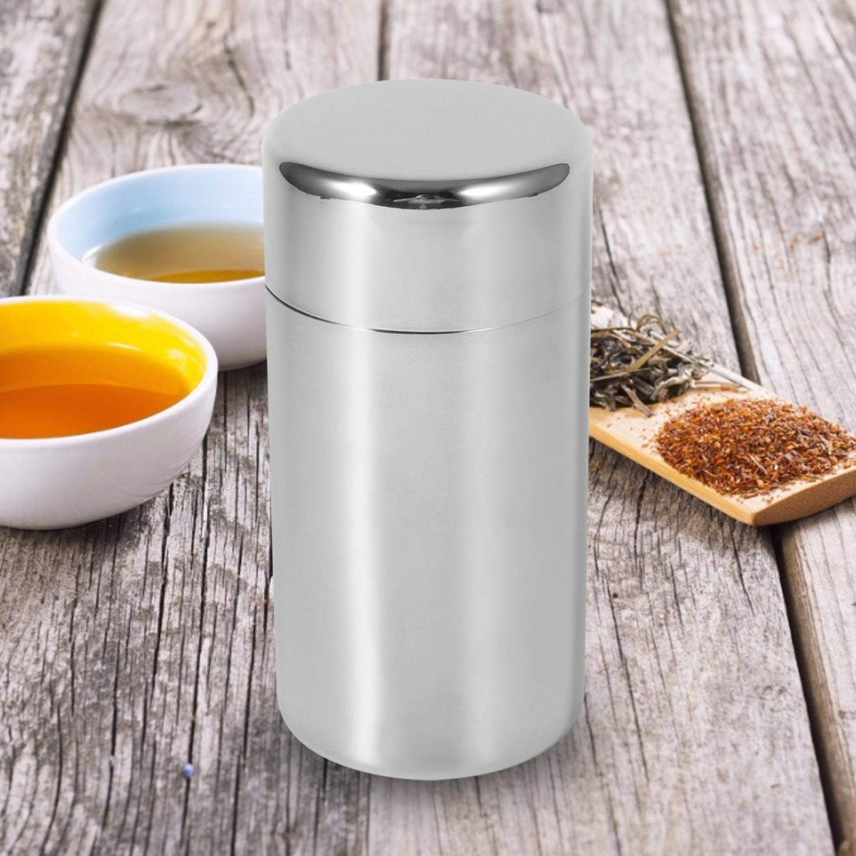 Tyenaza airtight double lid helps protect contents from light and heat.