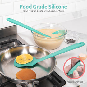 U-Taste mixing spoon in aqua sky, ideal for stirring sauces