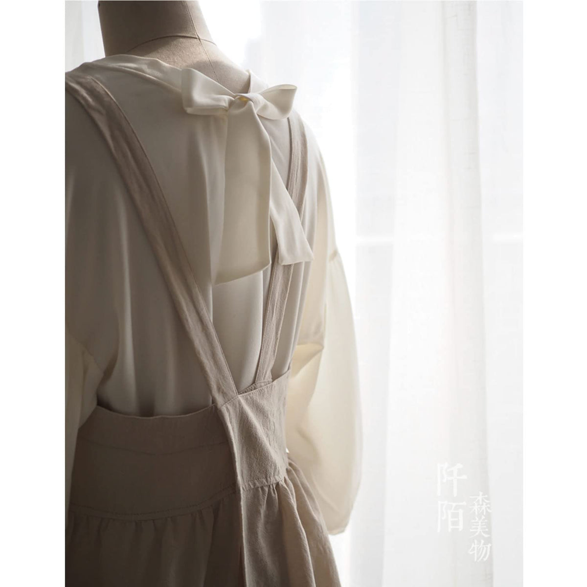 Uaussi two-pocket design apron suitable for cooking gardening