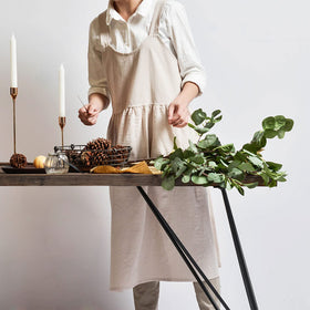 Uaussi unisex kitchen apron suitable for home cooks and hobbyists