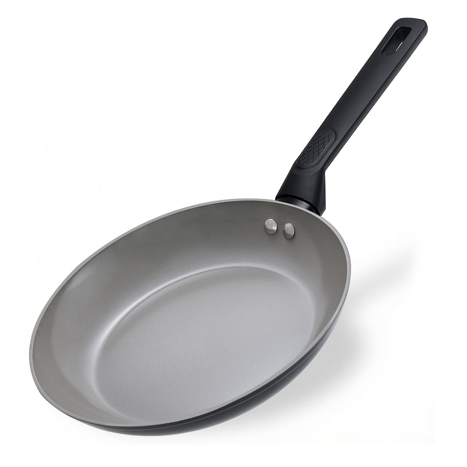 UFIRE 8-inch frying pan top view highlights even heat and easy food release.