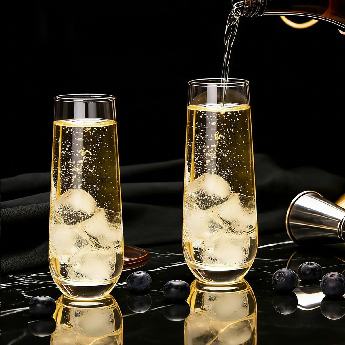 Ufrount elegant black gift box protects glasses during shipping.