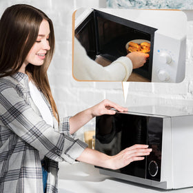 Uiifan liners ready for microwave use for quick treats with minimal mess.