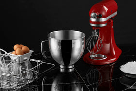 Ulticor dishwasher-safe bowl for quick cleaning after high-volume mixing.