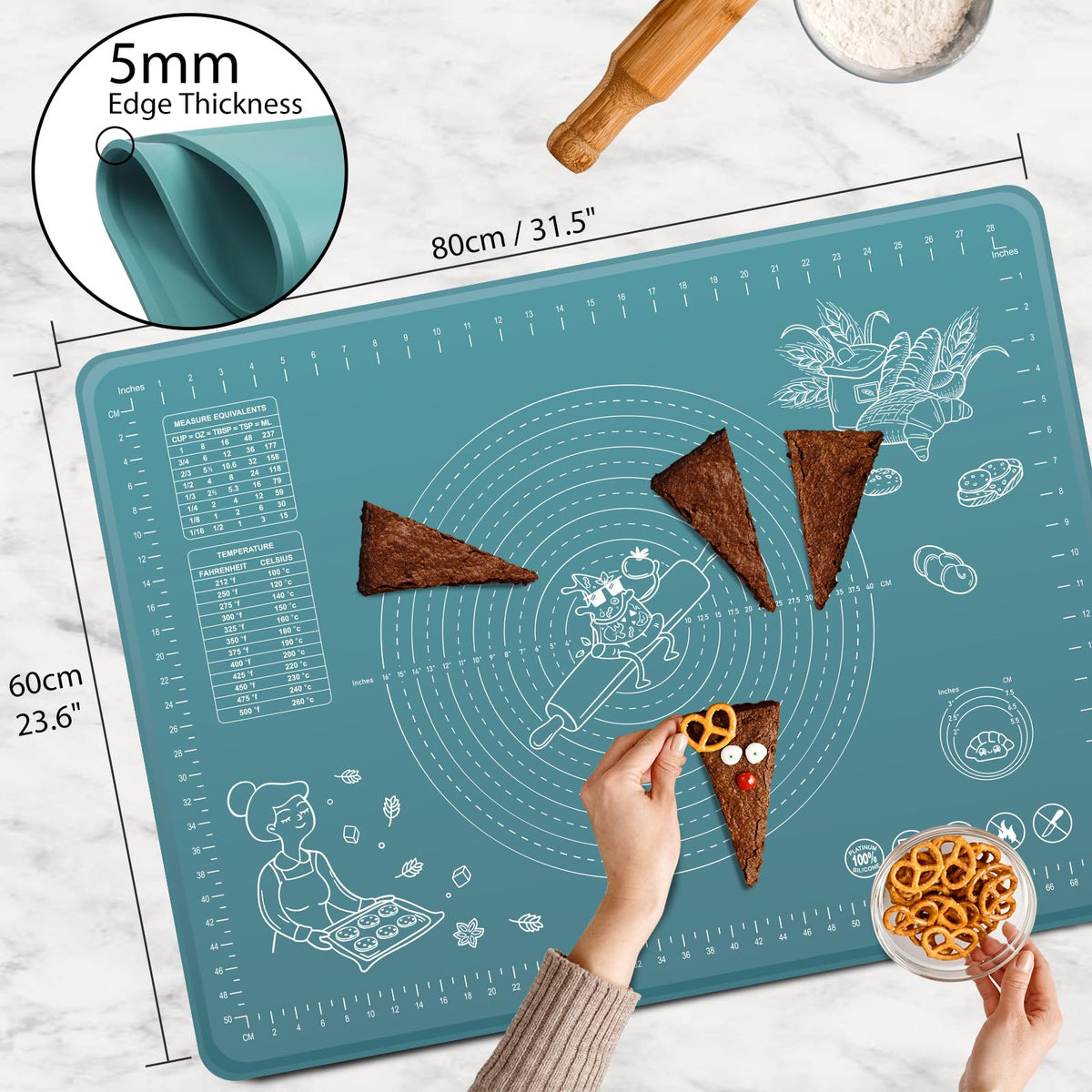 ULTRAKENO silicone baking mat with non-stick surface for easy release during baking.