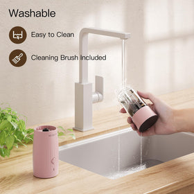Ultrean washable container prevents flavor transfer between spices.
