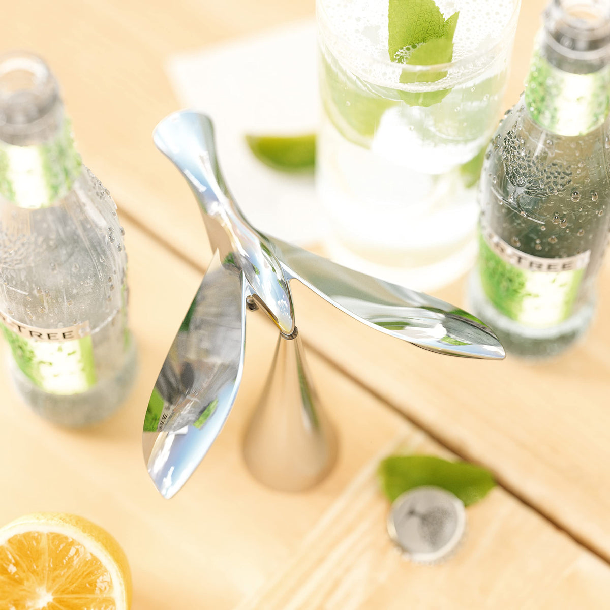 Umbra Tipsy balances form and function with a stylish chrome finish for everyday use.