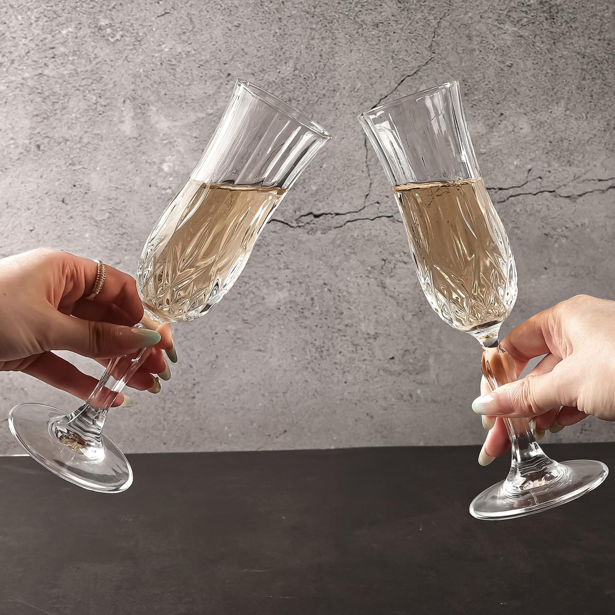 UMEIED bridal shower toasts with etched champagne flutes for sophisticated table styling.