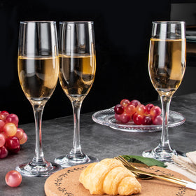 UMEIED champagne glasses dishwasher-safe for easy cleanup after events.