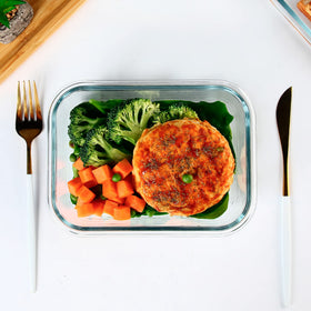 UMEIED stackable design saves fridge space while keeping lids organized and ready.