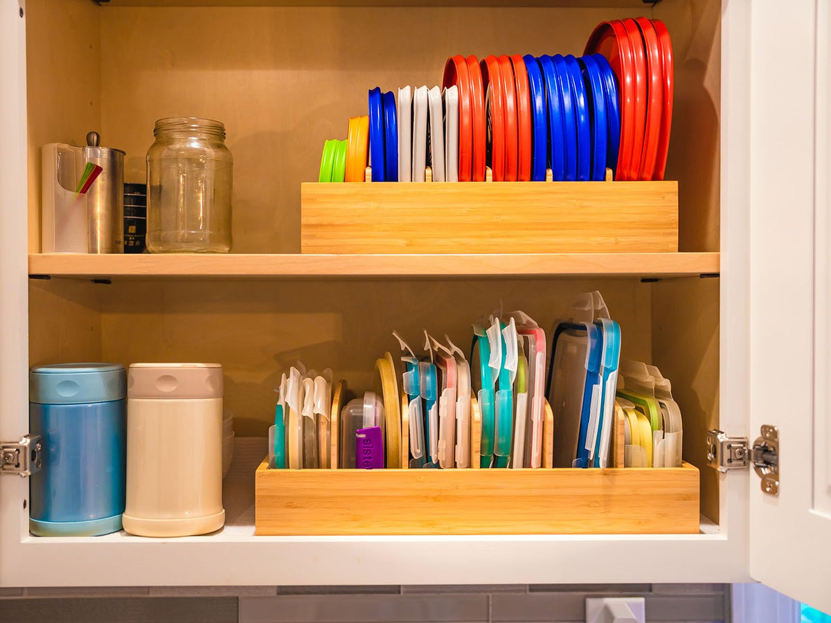 Umilife organizer features 11 slots and 5 adjustable dividers for lid organization.