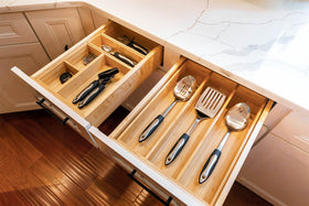 Umilife bamboo in-drawer setup demonstrates a tidy kitchen workspace.