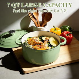 Umite Chef lid seals tightly to preserve moisture and flavor.