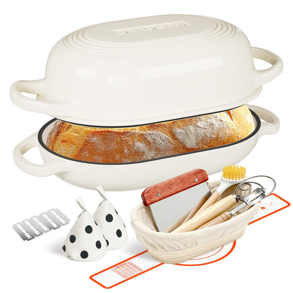 Umite Chef enameled Dutch Oven shows a crusty loaf with bakery-quality crust.