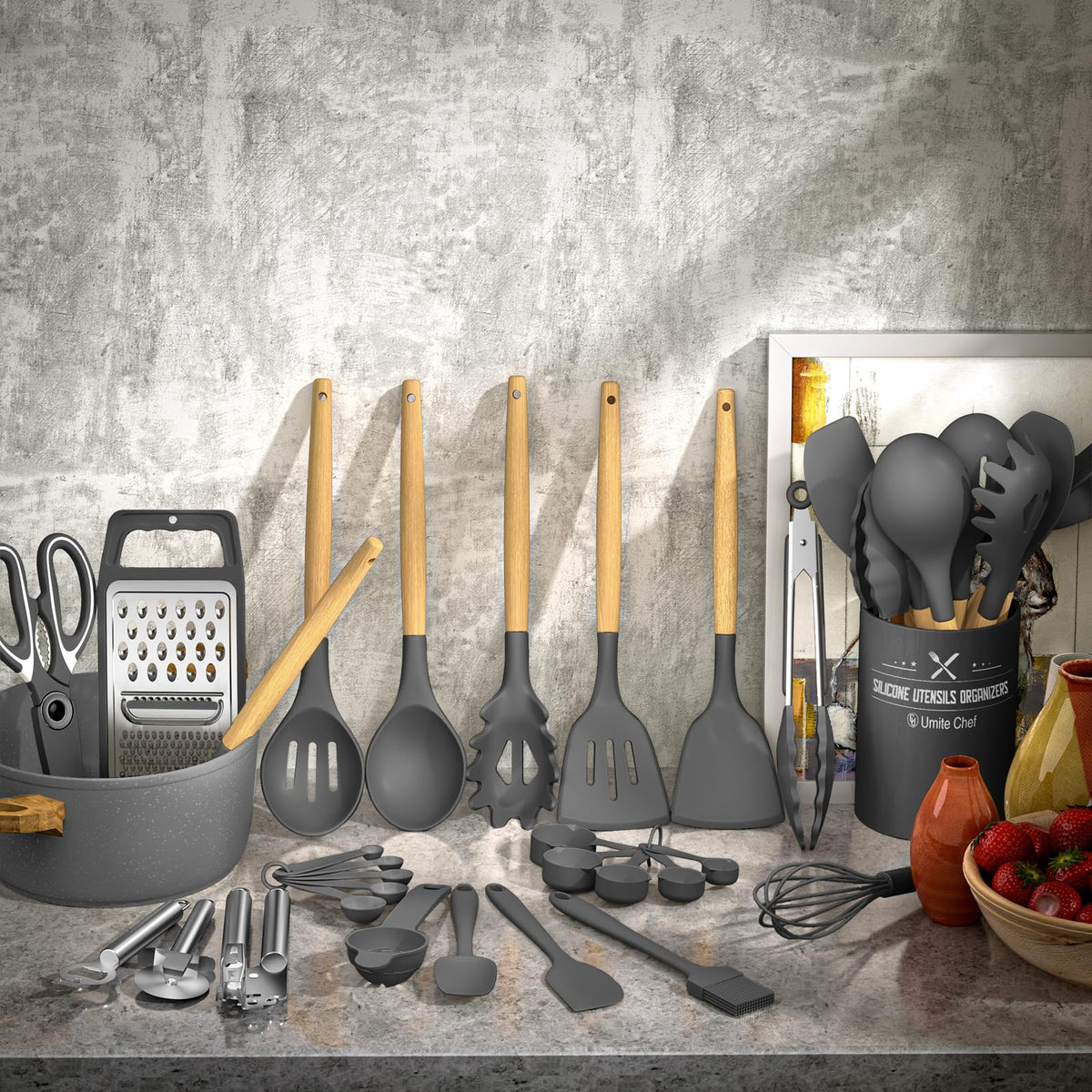 Umite Chef heat-resistant silicone utensils endure high temperatures safely.