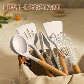 Umite Chef measuring spoons and cups simplify precise cooking measurements.