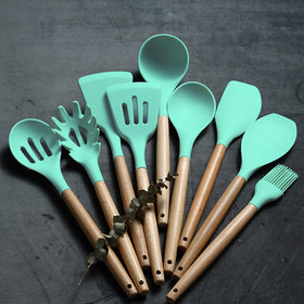 Umite Chef utensils featuring stainless steel core for durable, rigid performance.