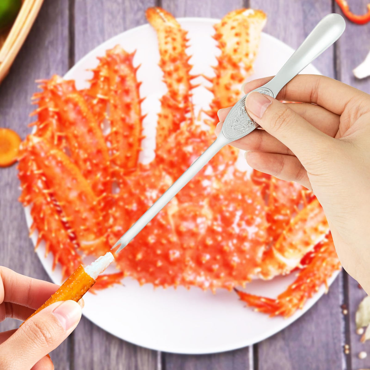 UNBOXING MOMENTS versatile tool for cracking lobsters, crabs, oysters, and nuts.