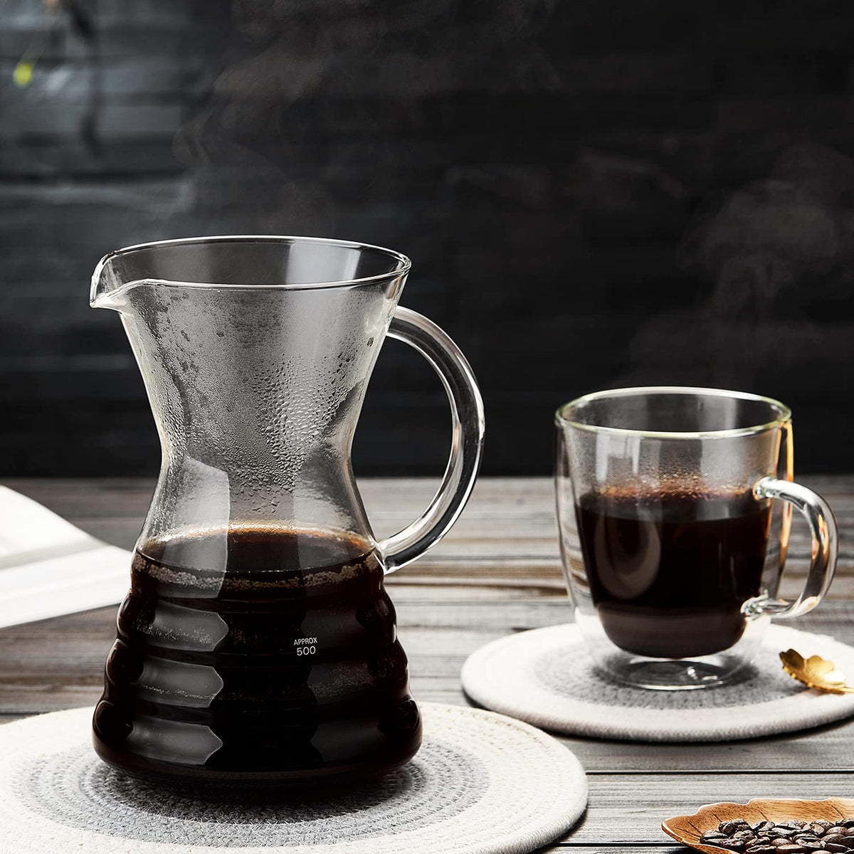 Unbreakable easy-clean glassware simplifies rinsing and maintenance.