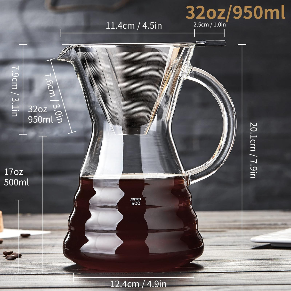 Unbreakable ergonomic handle ensures comfortable pouring and precise control.