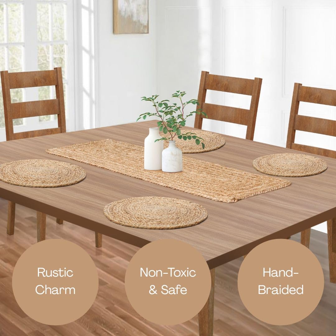 Dining scene featuring UNIQINNOW natural jute table runner