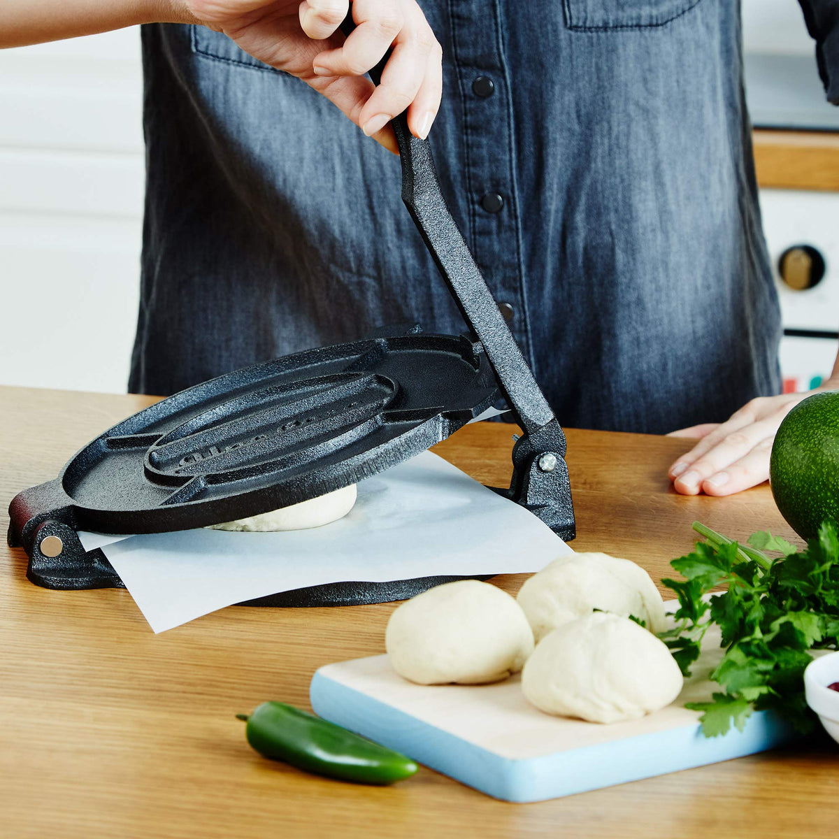 Uno Casa pre-seasoned tortilla set ready to cook