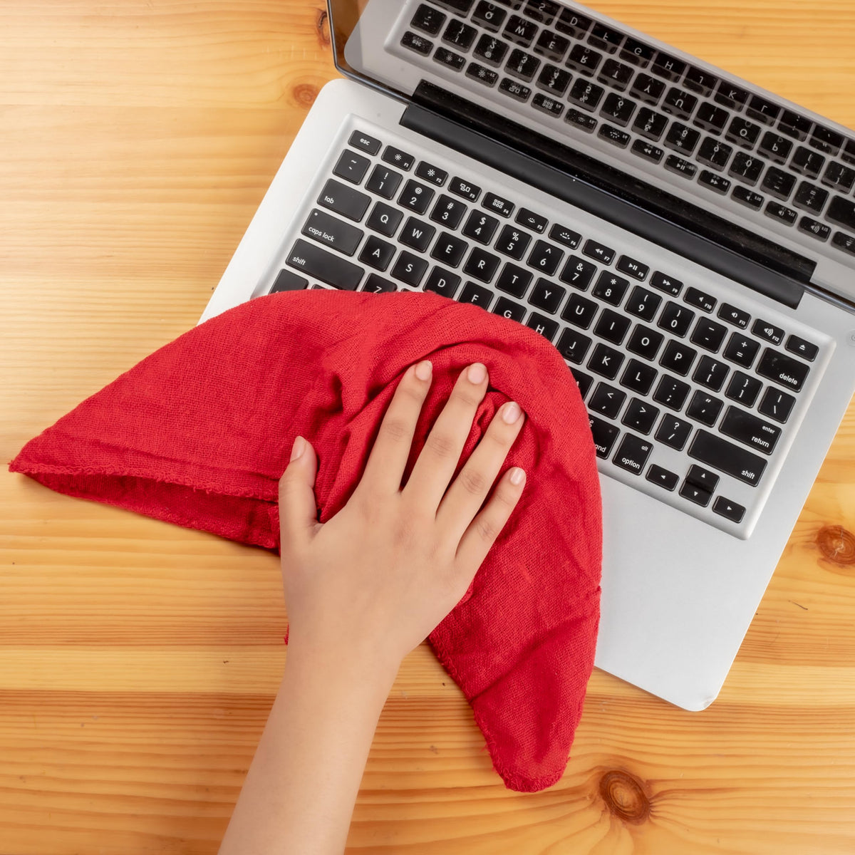 UrbanFocal eco-friendly cleaning towels as practical sustainable choice